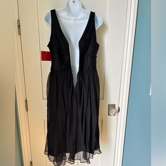 NWT JS Collection 100% Silk Evening Sleeveless Little Black Holiday Dress Sz 12 - Picture 6 of 10